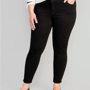 Old Navy Mid-Rise Rockstar Super-Skinny Black Ankle Jeans for Women, 22 S…